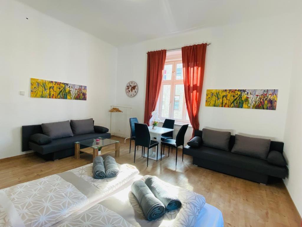 Quad-room Near Prater Stern Apartment Wien
